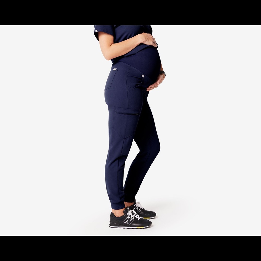 Maternity scrubs